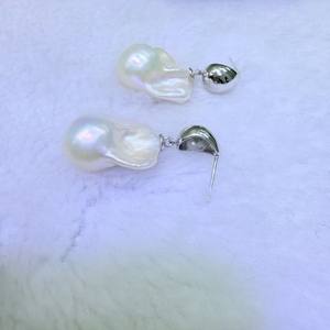 Boucles d'oreilles pendantes en perles d'eau douce naturelles Dabarok Luxury 15-16 mm, perles d'eau douce irrégulières blanches, bijoux de mode - Product Image 4