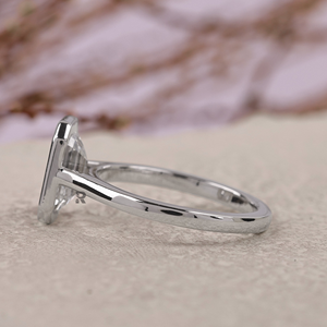 Anillo de Compromiso para Mujer Aerin con Diamante Cultivado en Laboratorio de Corte Esmeralda, 1-5CT, Color E, VS1, Certificado IGI, Oro de 10K, 14K o 18K - Product Image 4