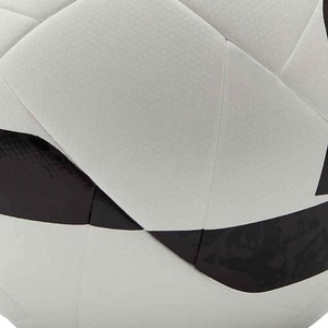 ลูกฟุตบอลพิมพ์ลายตามสั่ง วัสดุ PU พร้อมโลโก้และขนาดตามสั่ง ราคาขายส่ง - Product Image 5