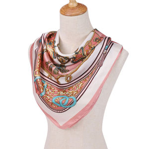 Écharpe carrée décontractée pour femme en soie pure personnalisée - Écharpe de luxe élégante pour le cou avec design personnalisable - Product Image 6