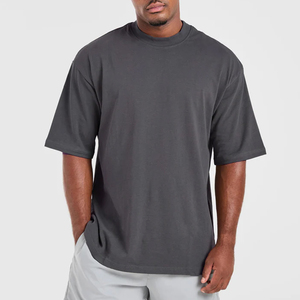 T-shirt basique noir en polyester tricoté de 220 grammes pour homme, imprimé sérigraphié, col oversize, manches courtes, coupe ample, style streetwear décontracté - Product Image 1