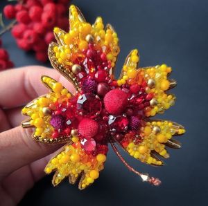 Broche de Búho Bordado con Cuentas, Artesanía Premium MD, Joyería Textil Hecha a Mano, Diseño Personalizado para Regalo de Boda o Compromiso - Product Image 1
