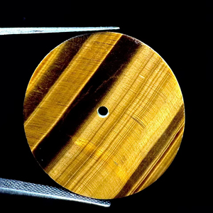 หน้าปัดนาฬิกา A K Gems ETH-63 ทำจากพลอยตาเสือธรรมชาติ ขนาด 31.50 มม. หนา 1.60 มม. ขัดเงาด้านเดียว ผลิตที่รัฐราชสถาน - Product Image 1