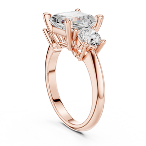 Anillo de Oro Rosa Sólido de 14K con Cuatro Puntas y Tres Diamantes, en Oferta, para Chicas - Product Image 3