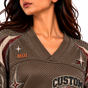 Maillot court en maille marron Y2K pour femme avec strass, col en V, manches courtes oversize, motif graphique numéro et étoiles, tenue d'équipe personnalisée - Product Image 3