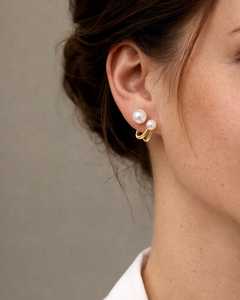 Ensemble de boucles d'oreilles créoles en argent sterling 925 plaqué or 14 carats avec perles, petites boucles d'oreilles minimalistes en perles, boucles d'oreilles pendantes en perles - Product Image 3