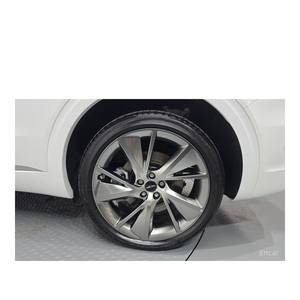 Genesis GV70 2.5T 2024 Gasolina AWD con 6,790 km, Volante a la Izquierda, Caja de Cambios Automática, Asientos de Cuero, Cámara Trasera - Product Image 5