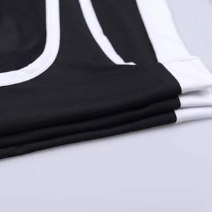 Débardeur Sportif Homme Noir et Blanc à Blocs de Couleurs, Col Rond, Respirant, en Spandex et Polyester Tricoté, Coupe Ajustée - Product Image 4