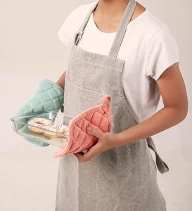 Tablier de Chef Classique en Coton Pur avec Logo Personnalisé, Sans Manches, Léger, Durable, Écologique, Réglable, avec Poches pour Hommes - Product Image 1