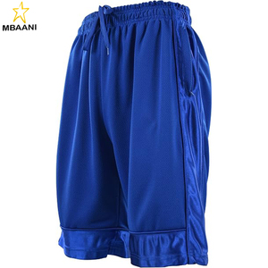 Shorts d'entraînement de basketball pour hommes, couleur unie, avec poches et cordon de serrage - Product Image 1