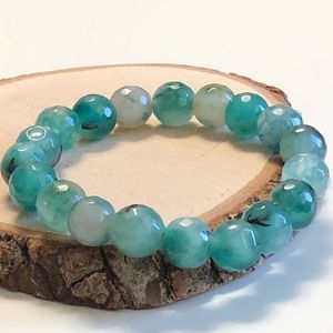 Exclusive Luxury Resin Bracelet with Distinctive Color <b>Blend</b> Stylish Jewelry for Contemporary Fashion Collections - Product Image 2