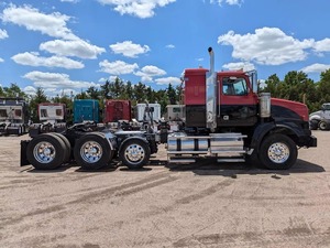 รถหัวลาก 10 ล้อ 6x4 ดีเซล กำลังสูง สำหรับขนส่งสินค้าหนักและขนส่งระยะไกล - Product Image 3