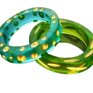 MADE Bijoux Résine Acrylique Bracelet Bracelet Exagéré Éblouissant Multicolore Large Irrégulier Carré Acrylique Bracelets Femmes - Product Image 1