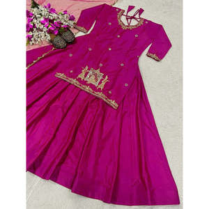 Elegante Lehenga con Bordado de Lentejuelas y Múltiples Agujas, Vestidos Elegantes - Product Image 4