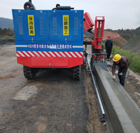Machine à coffrage mobile pour bordures en béton pour l'ingénierie routière municipale 	 Actionné par système hydraulique