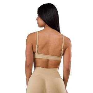 Sujetador deportivo beige con logo personalizado para mujer, top corto con cuello en V y tirantes finos, conjunto de gimnasio para fitness, ropa deportiva al por mayor - Product Image 5