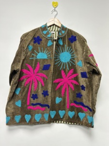 Veste bomber en velours premium brodée Suzani pour femmes, faite à la main, style bohème ethnique, florale, écologique, légère, indienne, automne-hiver - Product Image 5