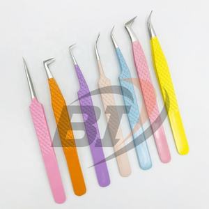 Pinzas de extensión de pestañas profesionales de alta calidad con recubrimiento en polvo personalizado, Punta puntiaguda de acero inoxidable con etiqueta privada - Product Image 3