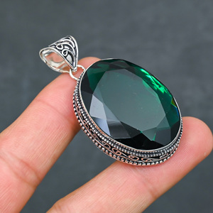 Magnifique pendentif en diopside vert chromé, pierre précieuse synthétique, en argent sterling 925, fait main, bijou statement, cadeau idéal - Product Image 2