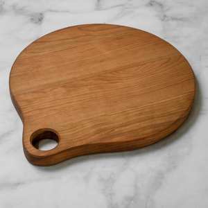 Planche à découper en bois d'acacia massif, artisanale et luxueuse, grande planche de cuisine avec rainure pour les jus, pour la viande, les légumes et les fruits - Product Image 2