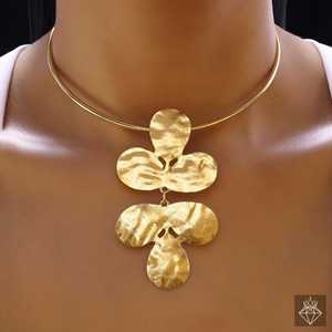 PRAO Grand collier plaqué or Hasli anti-ternissement Collier à pendentif à la mode - Product Image 5