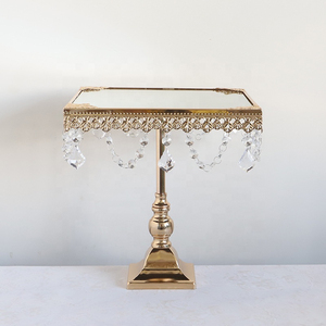 Support à gâteau élégant sur piédestal avec un design moderne, en aluminium/bois, écologique, réutilisable, passe au lave-vaisselle, pour gâteaux de mariage - Product Image 2