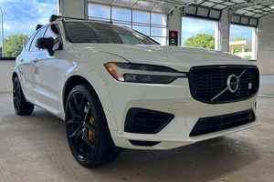 Buena Oferta para V70 Recharge T8 Polestar Engineered 2022, Eléctrico, Tracción en las Cuatro Ruedas, Automático, Bajo Kilometraje, R20, Luz Izquierda, Panorámico - Product Image 3