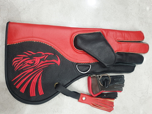 Gant de fauconnerie en cuir de vachette avec broderie d'aigle, couche rouge assortie à la broderie, double couche, 35 cm (13 pouces) - Product Image 4