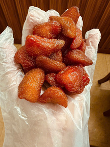 Fraises séchées moelleuses et tenaces, formes bien conservées, conçues pour l'emballage de snacks et la distribution internationale directement depuis 99D Vietnam - Product Image 5