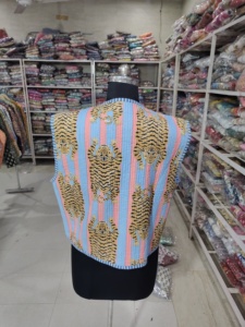 Chaleco bomber de algodón acolchado con estampado de rayas de tigre y flores, reversible, transpirable, de manga corta para mujer, regalo para ella. - Product Image 6