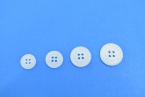 Best Selling Green PE <b>Button</b> with Mixed Color 4-Hole Resin Plastic <b>Buttons</b> with Various Sizes 13mm to 20mm Made in Vietnam - Product Image 3