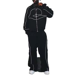Conjunto Deportivo Reflectante Estampado para Hombre, Chaqueta con Cremallera y Pantalones Anchos, Atuendo de Dos Piezas para Deportes Casuales - Product Image 5