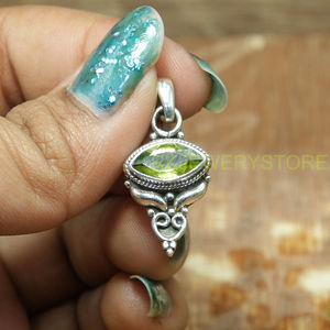 จี้เงินแท้ 925 ประดับพลอยเพอริดอทสีเขียวธรรมชาติทรงมาร์คีส์ ดีไซน์วินเทจ - Product Image 3