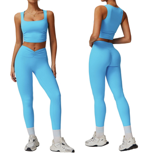 Conjunto de yoga para mujer: leggings fruncidos de cintura alta, top corto de cuello cuadrado, conjunto de ropa deportiva sin costuras para gimnasio y fitness - Product Image 1