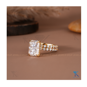 Conjunto nupcial delicado con corte radiante y bandas a juego con pavé festoneado en oro amarillo, anillo apilable para mujer, joyería para uso diario - Product Image 3