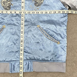 Chaqueta Sukajan Premium Bordada Estilo Urbano con Diseño Artístico, Tela Satinada, Ligera, Cómoda y a la Moda - Product Image 4