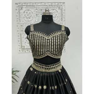 Lehenga Choli bordado de ropa india y pakistaní de diseñador con trabajo de secuencia - Product Image 5
