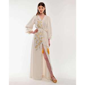 Robe longue en coton champagne pour femme, broderie florale, col en V, manches longues, taille nouée, fente, style bohème - Product Image 1