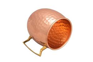 Vente en gros de mugs Moscow Mule classiques en cuivre brun, en cuivre massif pur, pour cocktails, provenant d'un fournisseur indien. - Product Image 5