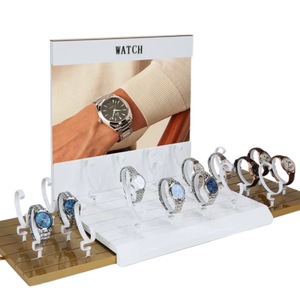 Soporte de exhibición de reloj de acrílico de lujo para hombres y mujeres Acabado brillante transparente Uso de tienda minorista personalizado - Product Image 2