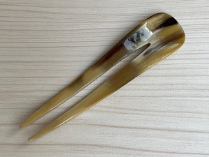 Fourche à cheveux artisanale en corne de buffle, forme naturelle, polie, imitation antique, durable, pour la maison, le bureau ou les soirées - Product Image 6