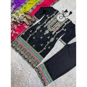 Ensemble haut, bas et dupatta pour femmes, magnifique pour les fêtes - Product Image 4