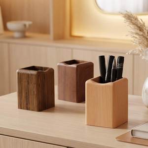 Pot de rangement en bois pour bureau, organiseur de stylos artisanal en bois avec finition lisse, porte-crayons en bois style ferme - Product Image 2