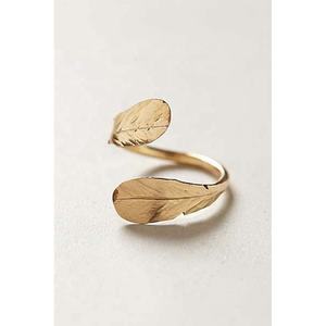 Metal <b>Gold</b> Spiral Shape Leaf Designer Napkin Ring For Wedding <b>Table</b> Decoration Coffee Decor Round pattern Modern napkin ring - Product Image 1