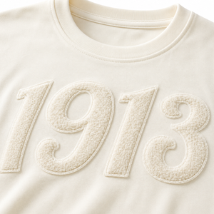 Camiseta Personalizada con Letras Griegas para Mujer, Color Rojo, Negro y Crema, Chenille 1913 DST, para Verano, Cuello en V, Corte Ajustado, 100% Algodón - Product Image 6