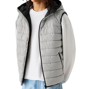 Outfitize International Chaqueta Acolchada Oversize Estilo Urbano Unisex de Corte Holgado al por Mayor - Product Image 2
