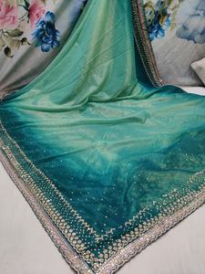 Sari de Seda Vichitra Adornado con Bordado de Lentejuelas Exquisito, Perfecto para Eventos Elegantes! - Product Image 2