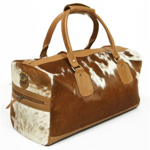 Bolsas de Viaje Personalizadas de Alta Calidad en Cuero Genuino, Tamaño XL para Hombres y Mujeres, Estilo de Diseñador - Product Image 1