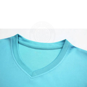 ทีมออกแบบใหม่ผลิตชุดเสื้อฟุตบอลคุณภาพสูงพร้อมบริการพิมพ์ลายตามสั่ง - Product Image 2