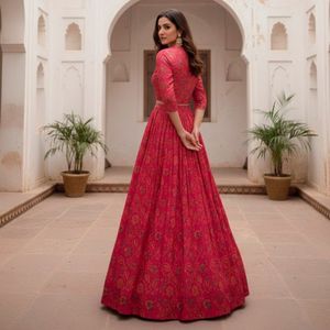 Lehenga de seda rosa con estampado floral y elegante blusa Koti, completamente cosida, de primera calidad, lista para usar, precio al por mayor de Royal Export. - Product Image 5